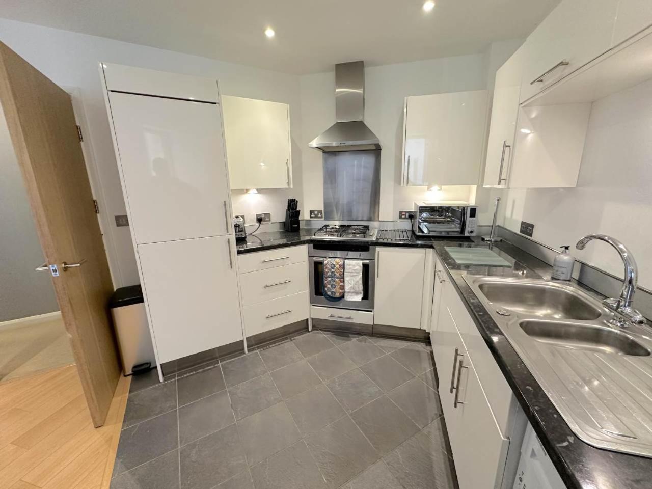 Apartment Parc Y Bryn Serviced