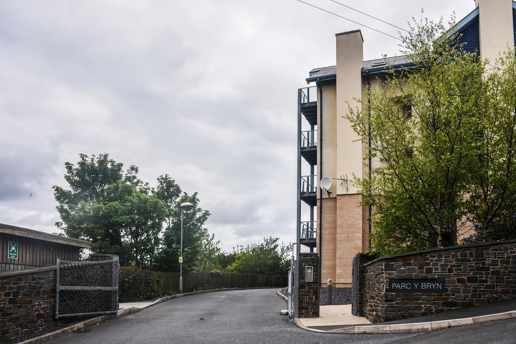Parc Y Bryn Serviced Apartment *