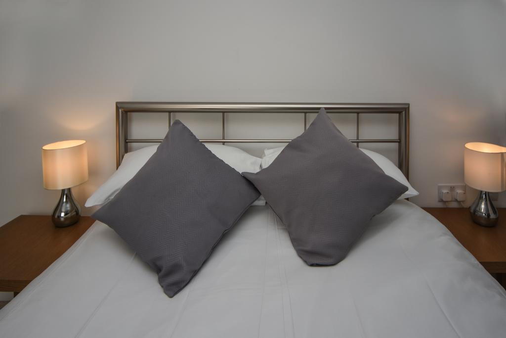 Parc Y Bryn Serviced Apartment *
